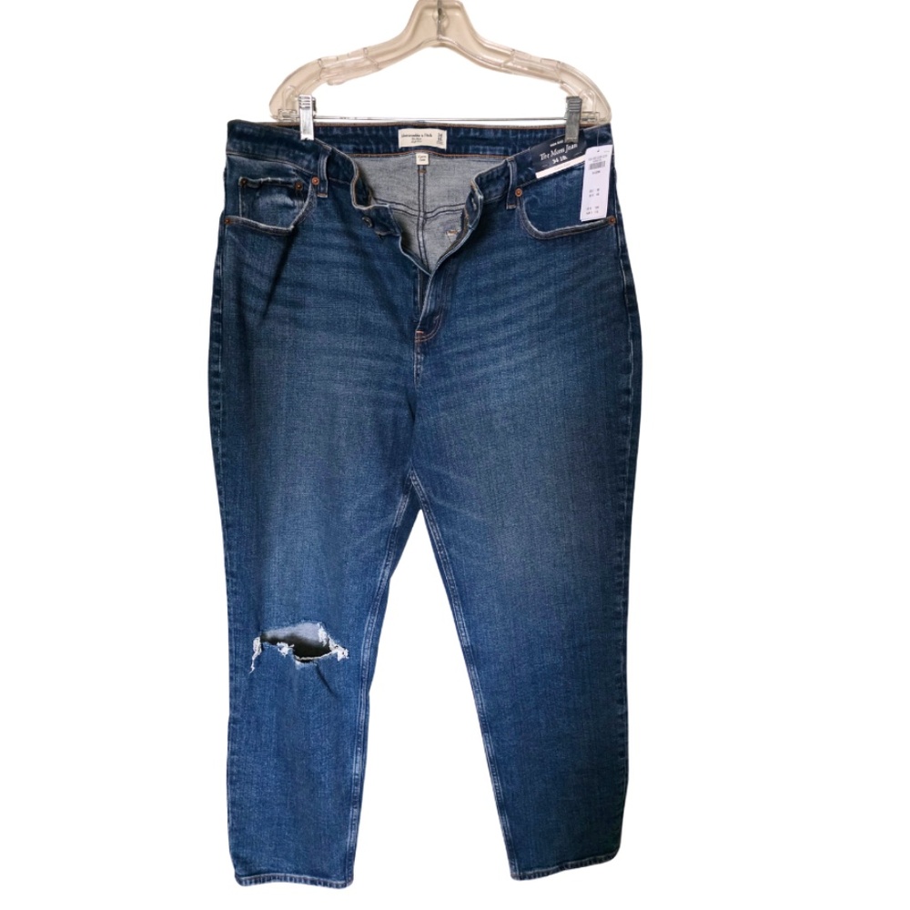 Abercrombie & Fitch High Rise Mom Jeans